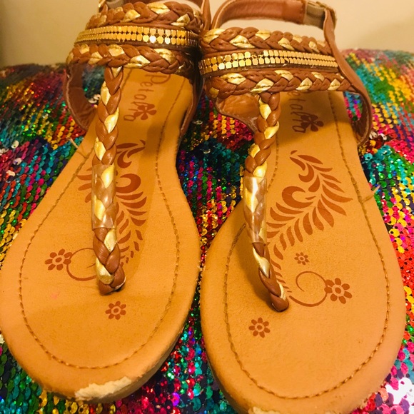 ❇️ Gladiator Girls flat Sandals Size 3 Sold as is. - Picture 3 of 5